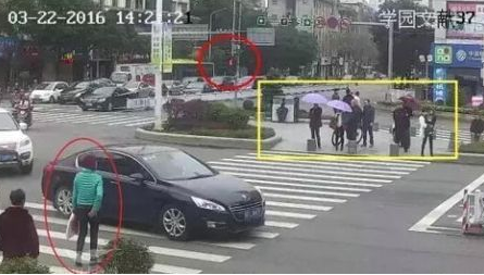 闯红灯威胁交警青少年白癜风什么原 